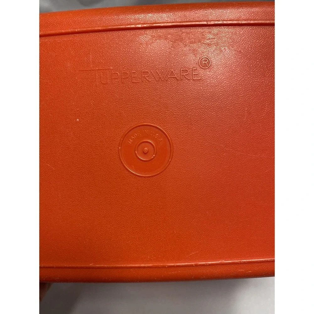 vintage‎ tupperware red container with handle